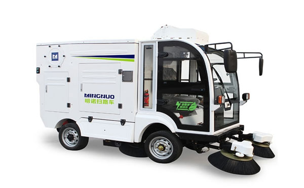 拉萨四轮扫路车MN-S1800配备240L标准垃圾桶